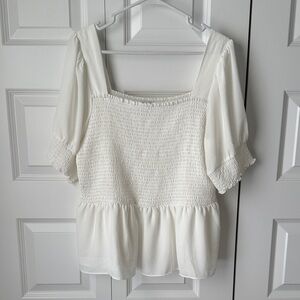 NINE WEST // SMOCKED BABYDOLL TOP